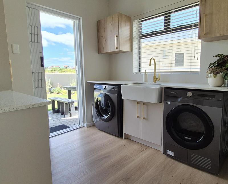 3 Bedroom Property for Sale in Kleinbaai Western Cape